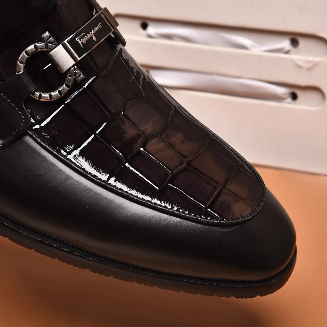Men's shoes 💰540📛📛(water-dyed cowhide) Salvatore Ferragamo high-end (Salvatore Ferragamo) is the world's top luxury footwear brand. It comes from the fashion kingdom of Italy and is famous all over the world for its traditional handmade design and novel styles...🚶🏻🚶🏻New suit shoes are available simultaneously at the counter. This model is purely handmade. The fabric is imported from Italy's original first-layer cowhide. Soft water-dyed cowhide lining. Original authentic outsole🌀🌀Size: 38➖44